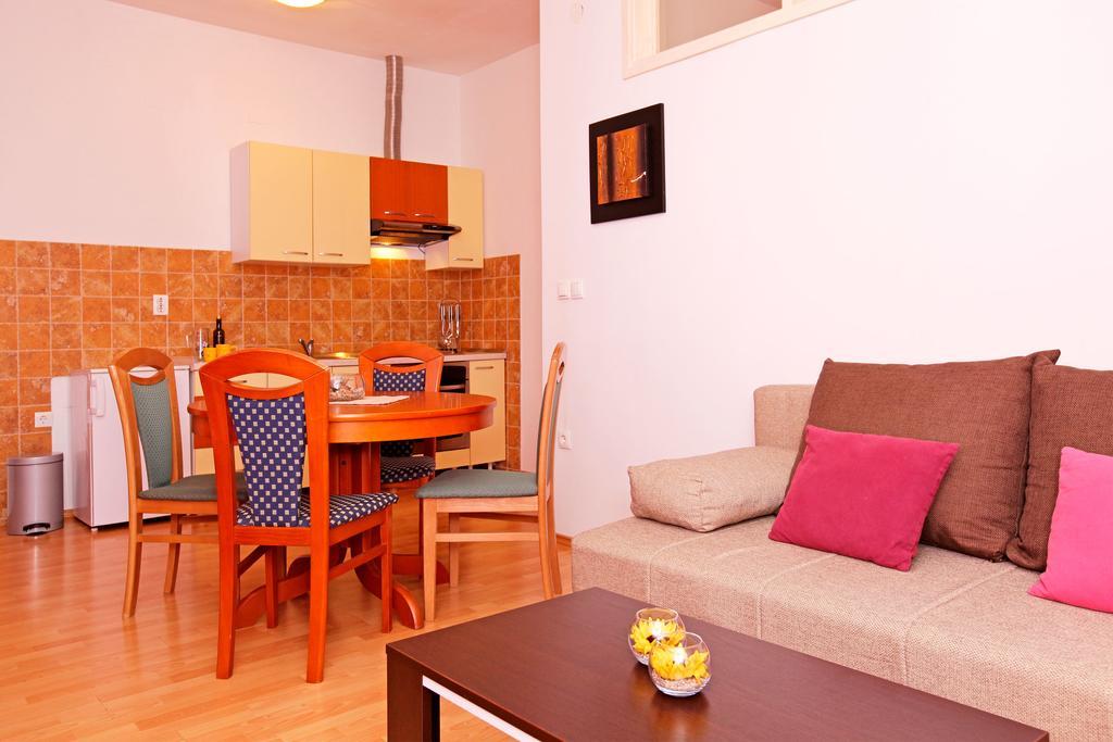 Guest House Kod Peskarije Vela Luka Kamer foto