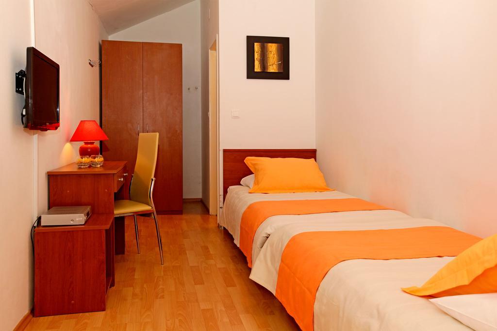 Guest House Kod Peskarije Vela Luka Kamer foto